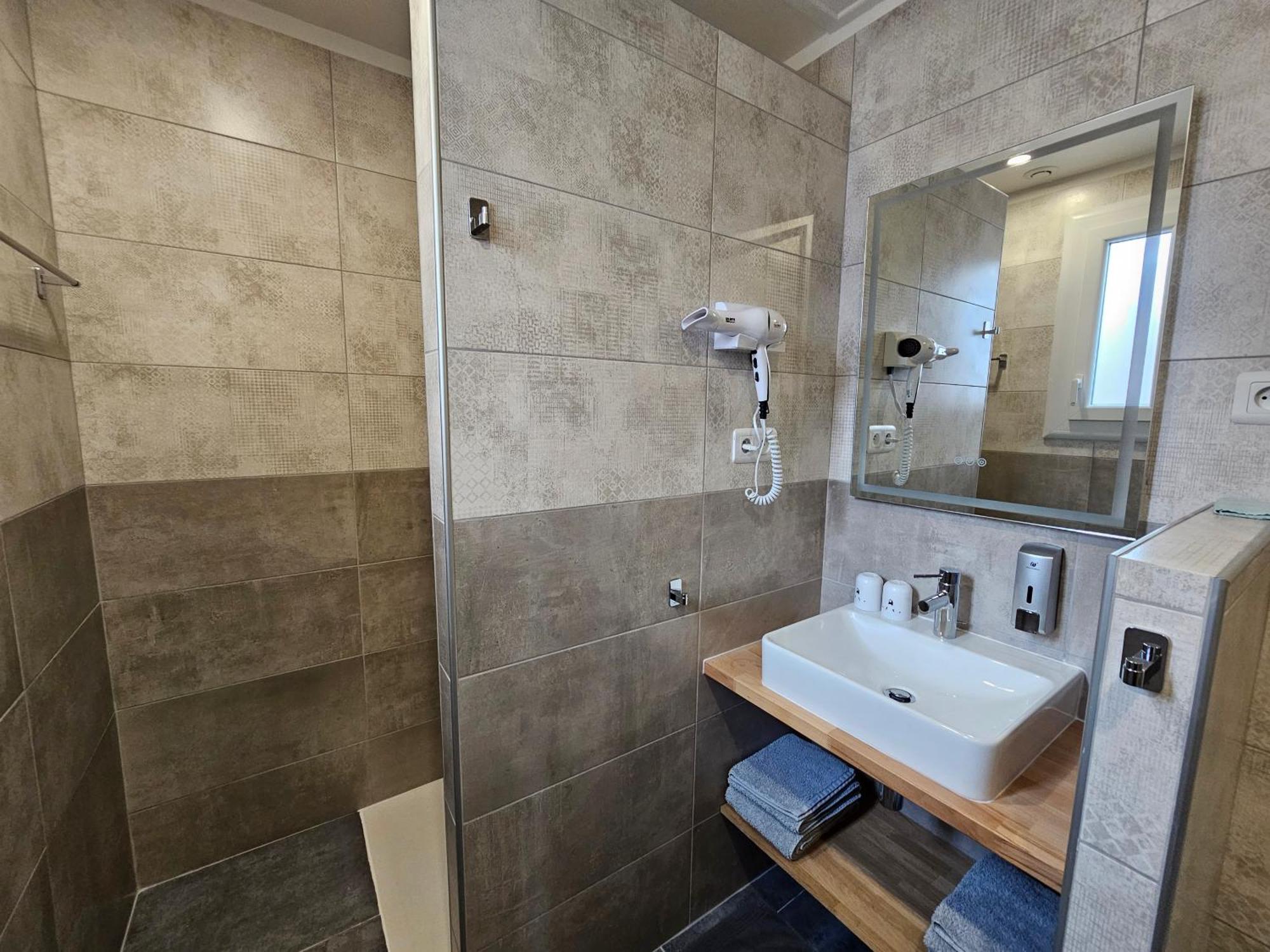 La Casa Del Arti - Chambres D'Hotes Sigean Phòng bức ảnh